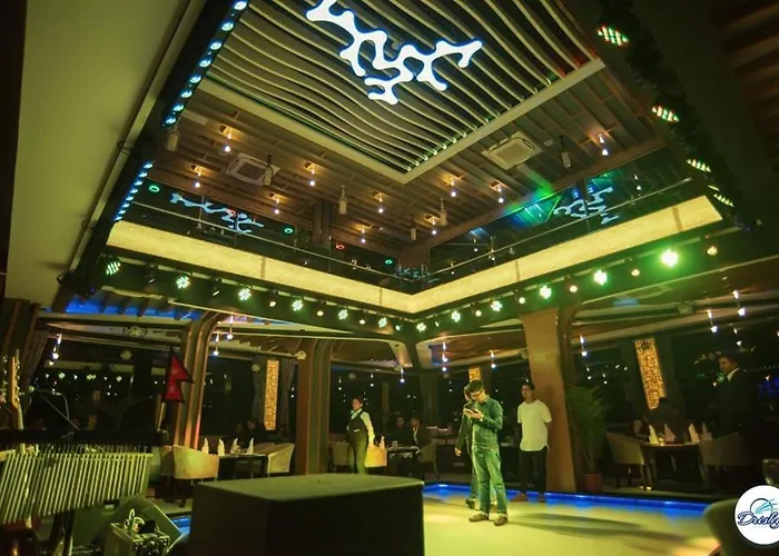 Hotel Drishya Lounge *